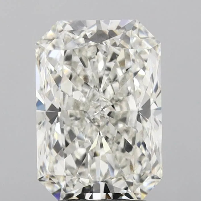 3.07ct Radiant Lab Grown Diamond (Colour F, Clarity VS1, IGI Certified)